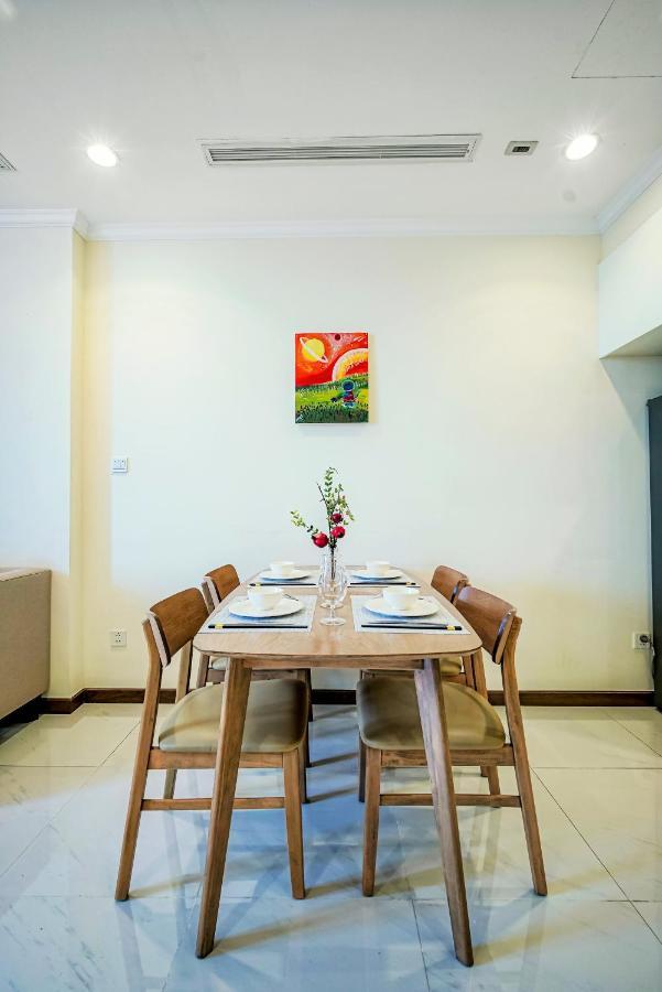 Mott Haven Apart - Vinhomes Central Park, Landmark 81 Area & Ice Rink Хошимин Экстерьер фото